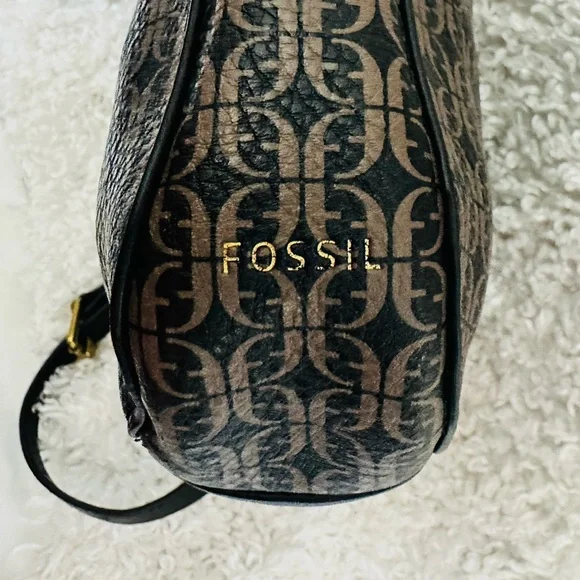 Fossil Farrah Crossbody Bag - Picture 8 of 15